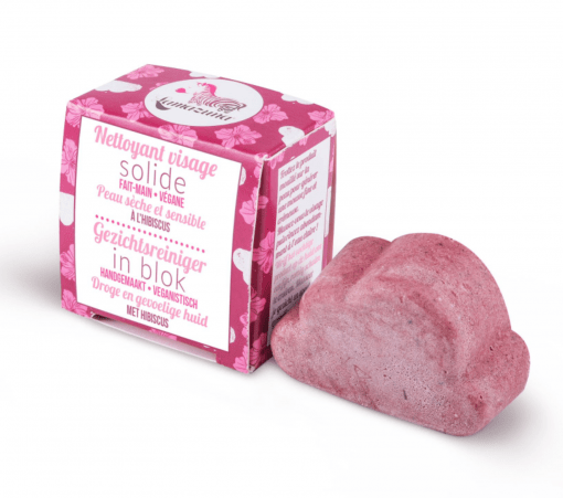 Lamazuna Gezichtsreiniger Gevoelige Huid heeft door de toevoeging van Hibiscus een prima rustgevende werking op een droge huid. Vegan product!